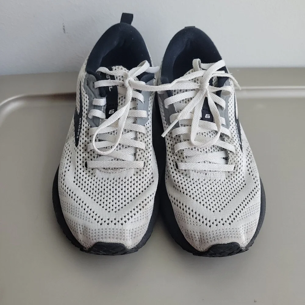 Brooks Revel 6 Shoes Women's 6 Black Gray Walking Running Sneakers Athletic